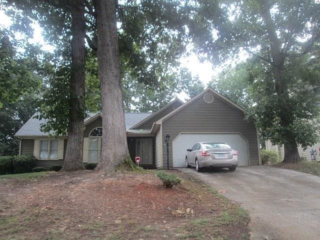 1st image of 3202 Oliver Dr