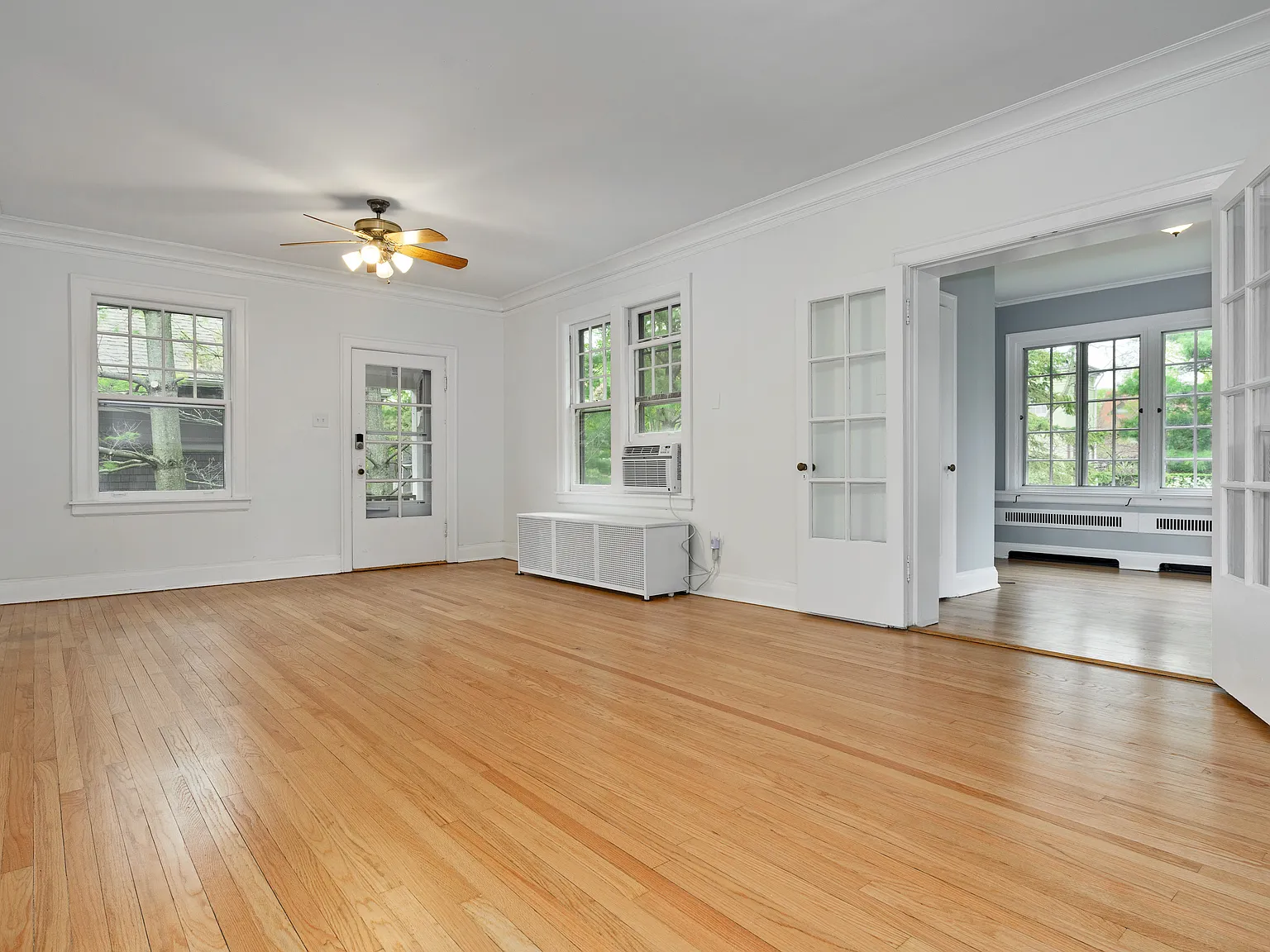 2 bed, 900 sqft, $2,950 — Photo 4