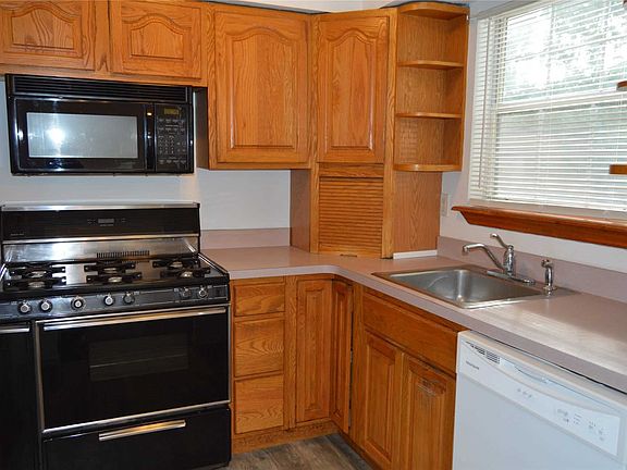 4th image of 14 Seaside Ave