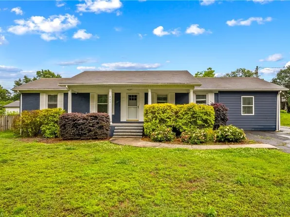 211 Ridgecrest St, Kannapolis, NC 28081