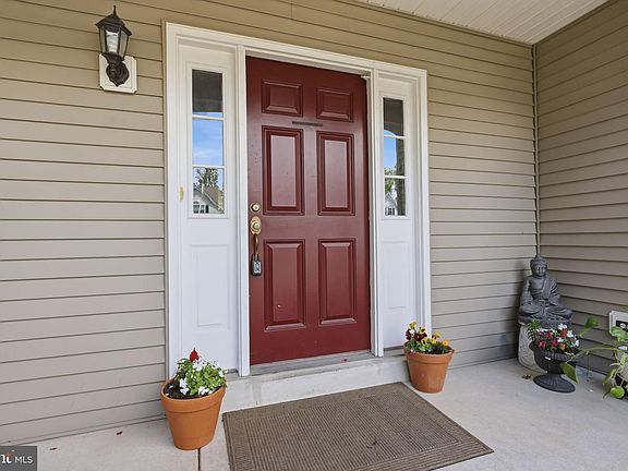 4th image of 820 Windridge Ln