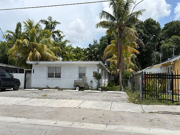 2nd image of 332 NW 35th St