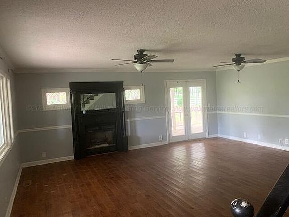 5th image of 23 Brookwood Dr