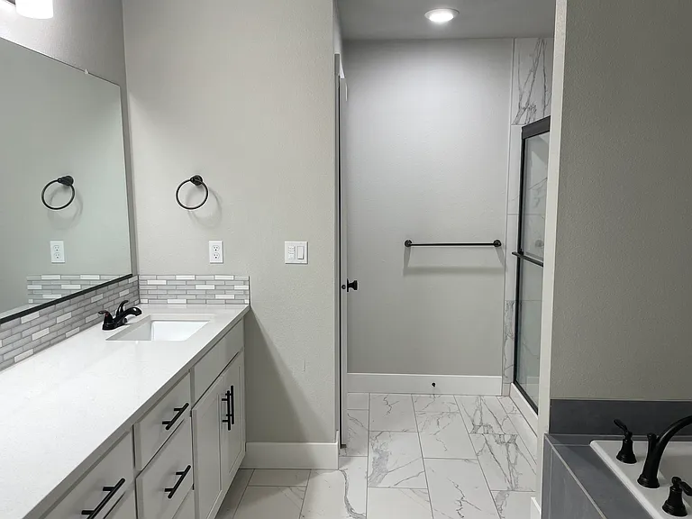 Main bathroom