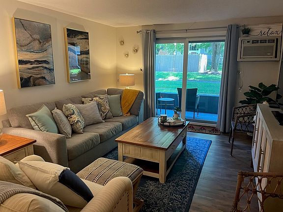 5th image of 220 Bedford St #38-D2