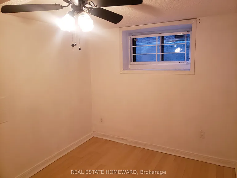 697 Dupont St #3 — Photo 8
