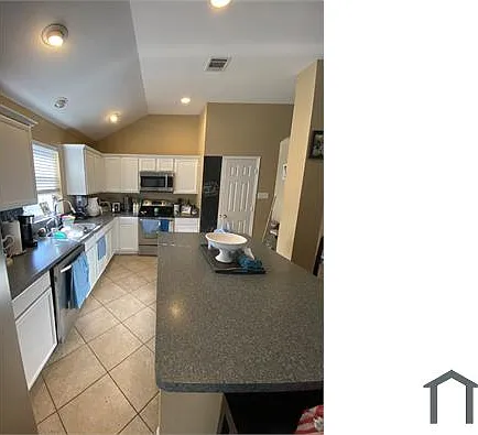 4 bed, 2082 sqft, $3,000 — Photo 3