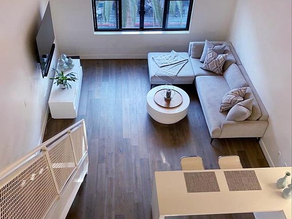 3rd image of 334 Santana Row APT 335
