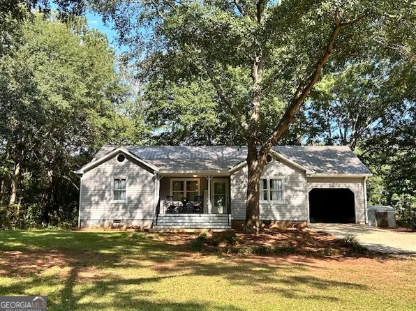 227 Fern Dr, Forsyth, GA 31029