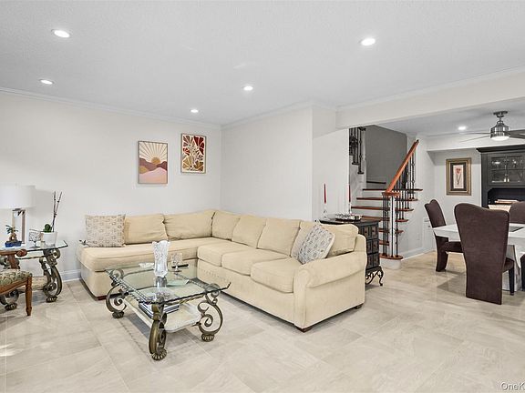 5th image of 236 Springmeadow Drive #B