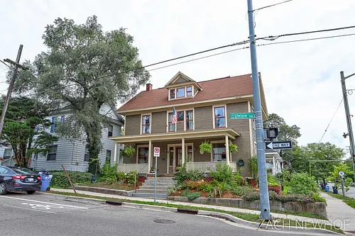 4 Union Ave NE Photo 1