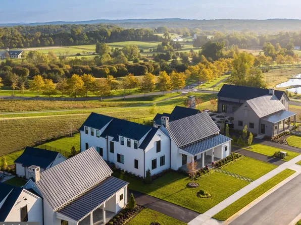 604 Martingale Ridge Dr, Middleburg, VA 20117