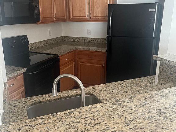 3rd image of 13060 Vista Isles Dr APT 215