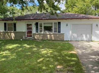 58 Marquette Rd, Machesney Park, IL 61115