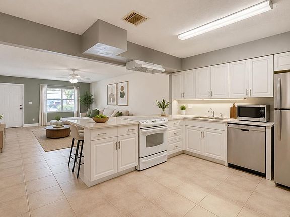 3rd image of 3929 Kenas St