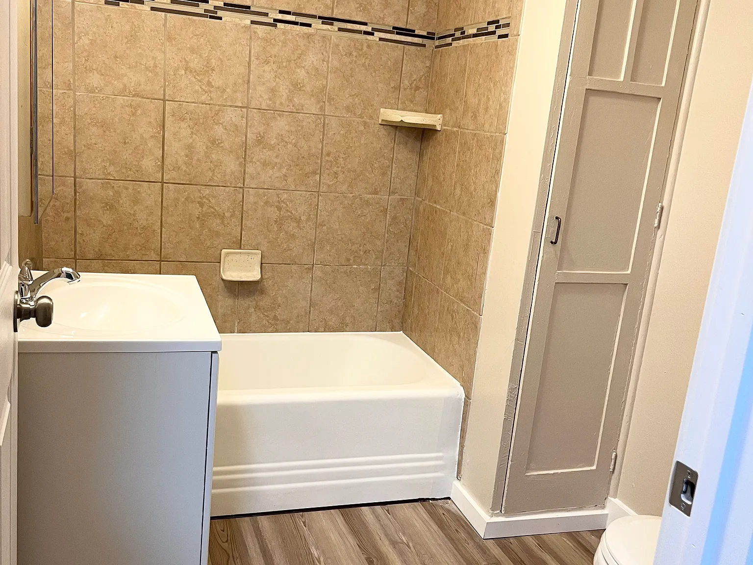 McCarty Apartments — Photo 4