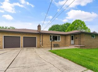 467 Neoka Dr, Campbell, OH