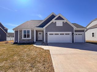 1345 Goldenrod WAY, Oconomowoc, WI 53066