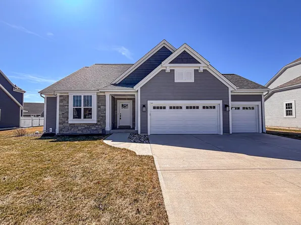 1345 Goldenrod WAY, Oconomowoc, WI 53066