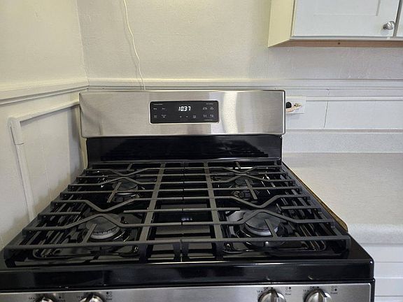 3rd image of 217 Crippen St #2