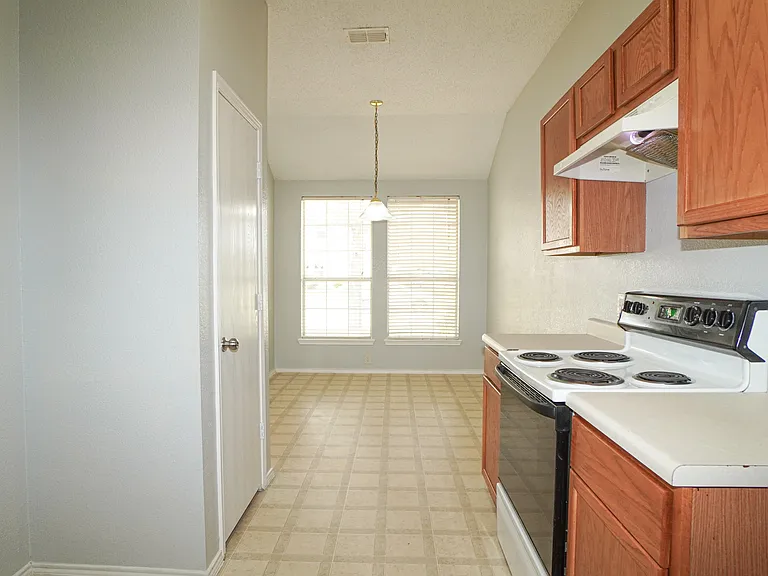 106 Starlight Dr — Photo 11