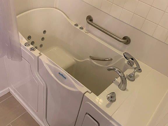 5th image of 3521 Thorngate Dr