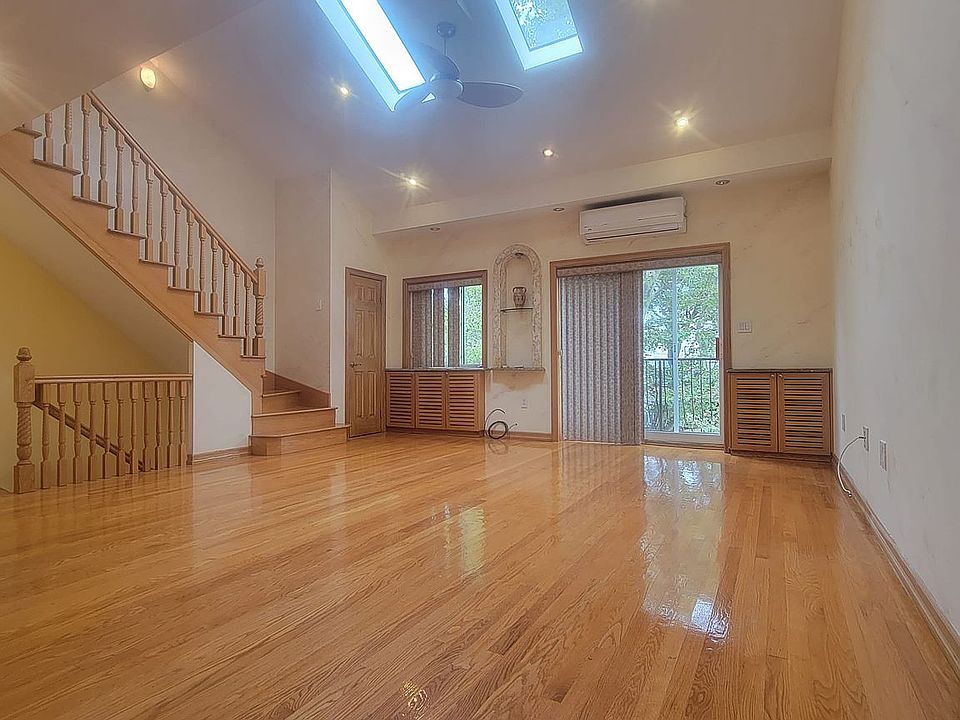 1st image of 139 Bay 50 St #4B
