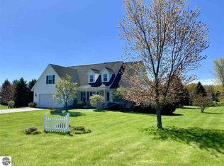 983 Strohm Rd, Traverse City, MI 49696