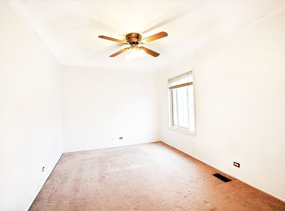 4th image of 1484 Quaker Ln #166-C