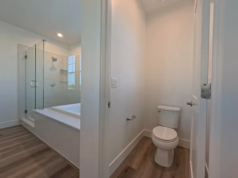 2716 Amora Cir — Photo 31