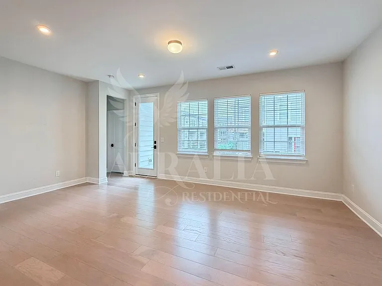 829 Amley Pl — Photo 8