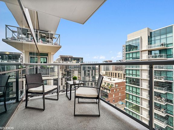 3rd image of 125 S Green St APT 1002A
