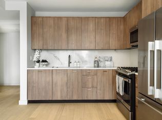 311 11th Ave APT 2104, New York, NY 10001