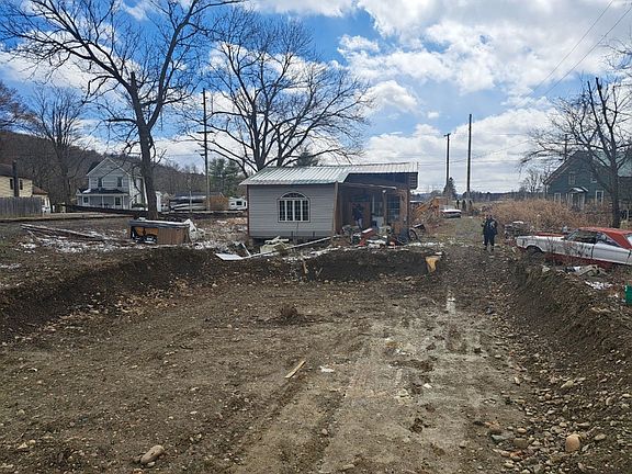 2nd image of 22 & 28 Rewey Ave