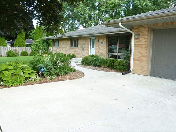 2nd image of 7611 Terrier Ln