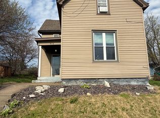 815 N 14th St, Quincy, IL 62301
