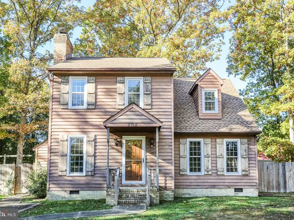 202 Pleasants Dr, Fredericksburg, VA 22407