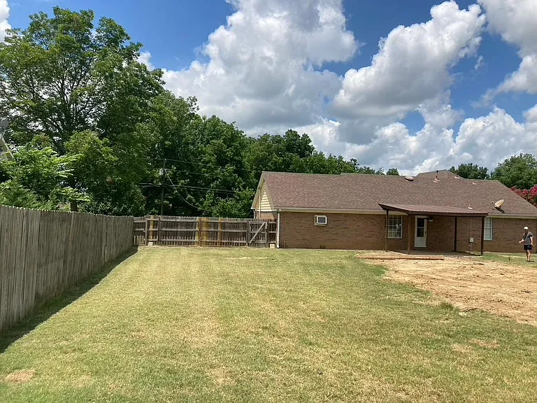 66 Wellington Way — Photo 13