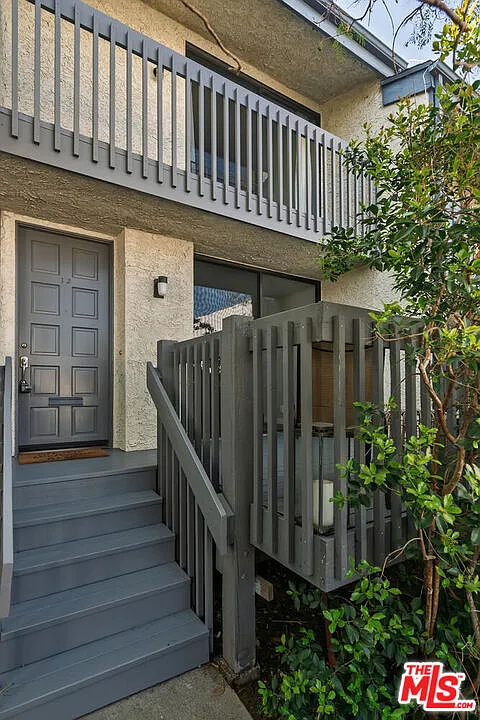 2 bed, 1.5 bath, 1053 sqft, $5,995 — Photo 2