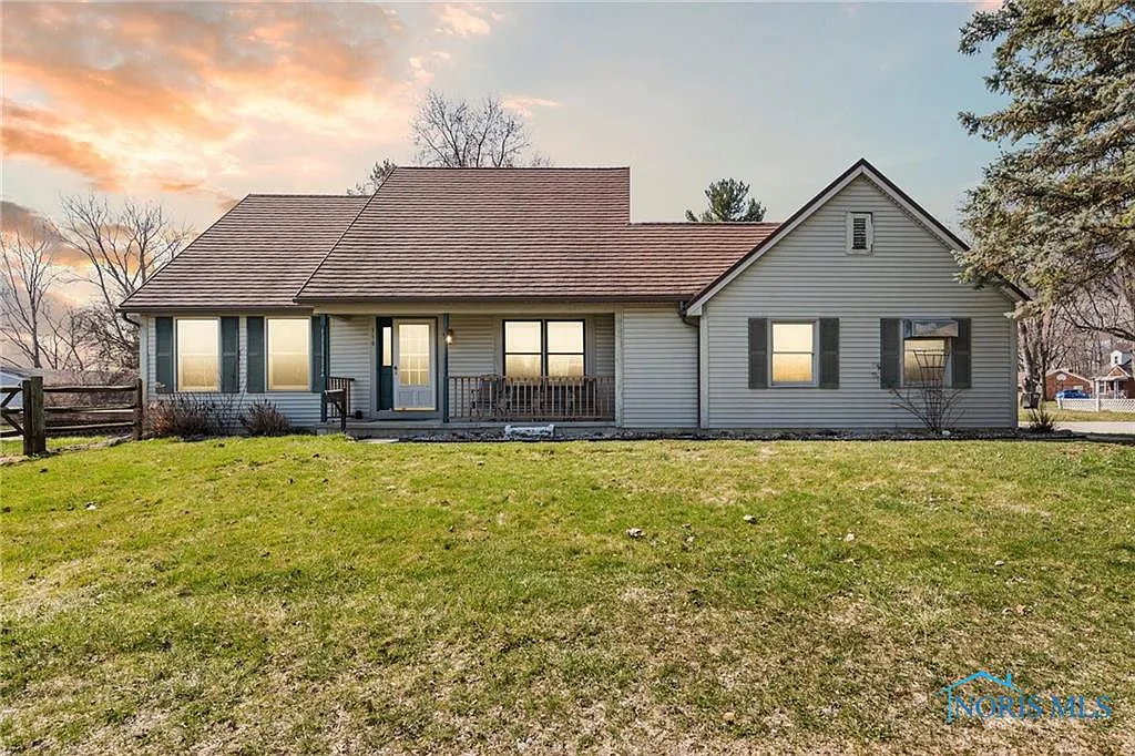 310 Beecher Ave photo 1