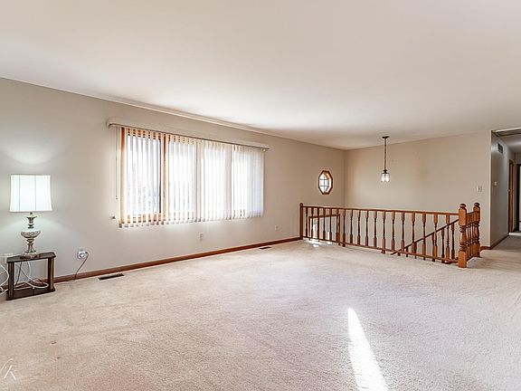 4th image of 2351 Foliage Ln
