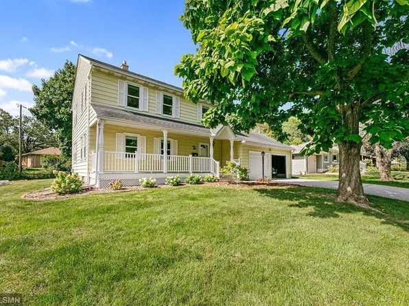 213 Dessa Ln, South Saint Paul, MN 55075