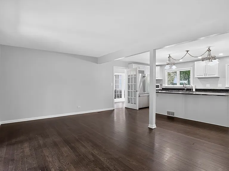 1702 N Beech Rd — Photo 18