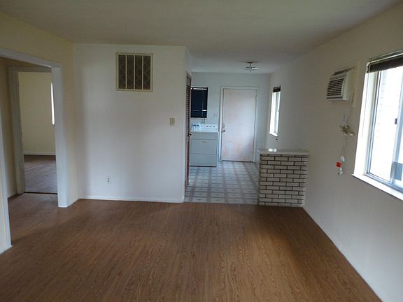 3rd image of 10912 College Place Dr #B