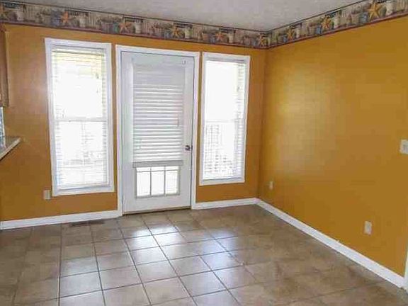 3rd image of 78 Meadow Ln