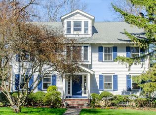 11 Roosevelt Rd, Maplewood, NJ 07040