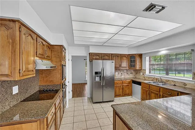 401 Starling Dr — Photo 7