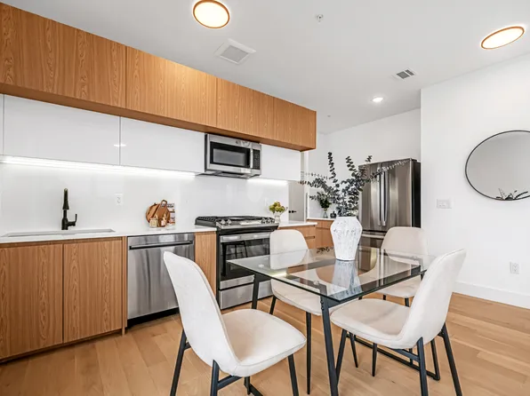 10 Plan, Tailor House Condos