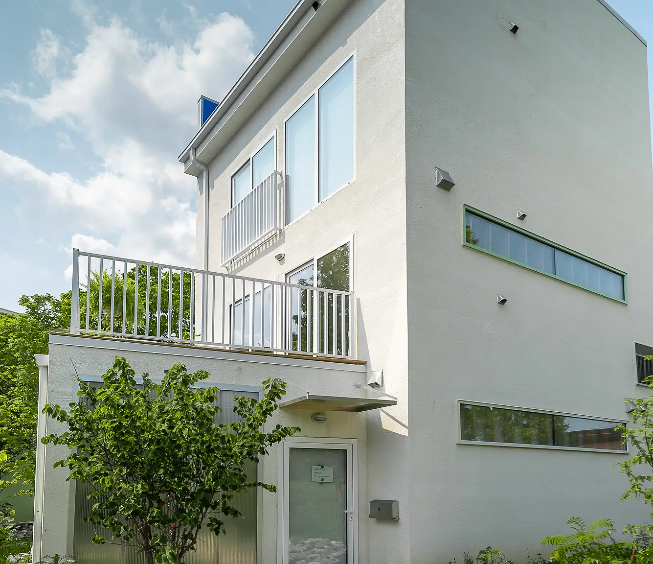 1 bed, 1.5 bath, 900 sqft, $2,100 — Photo 1