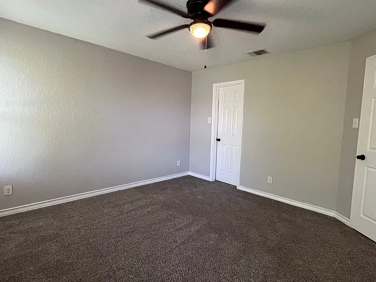 5107-5109 Flipper Dr — Photo 11